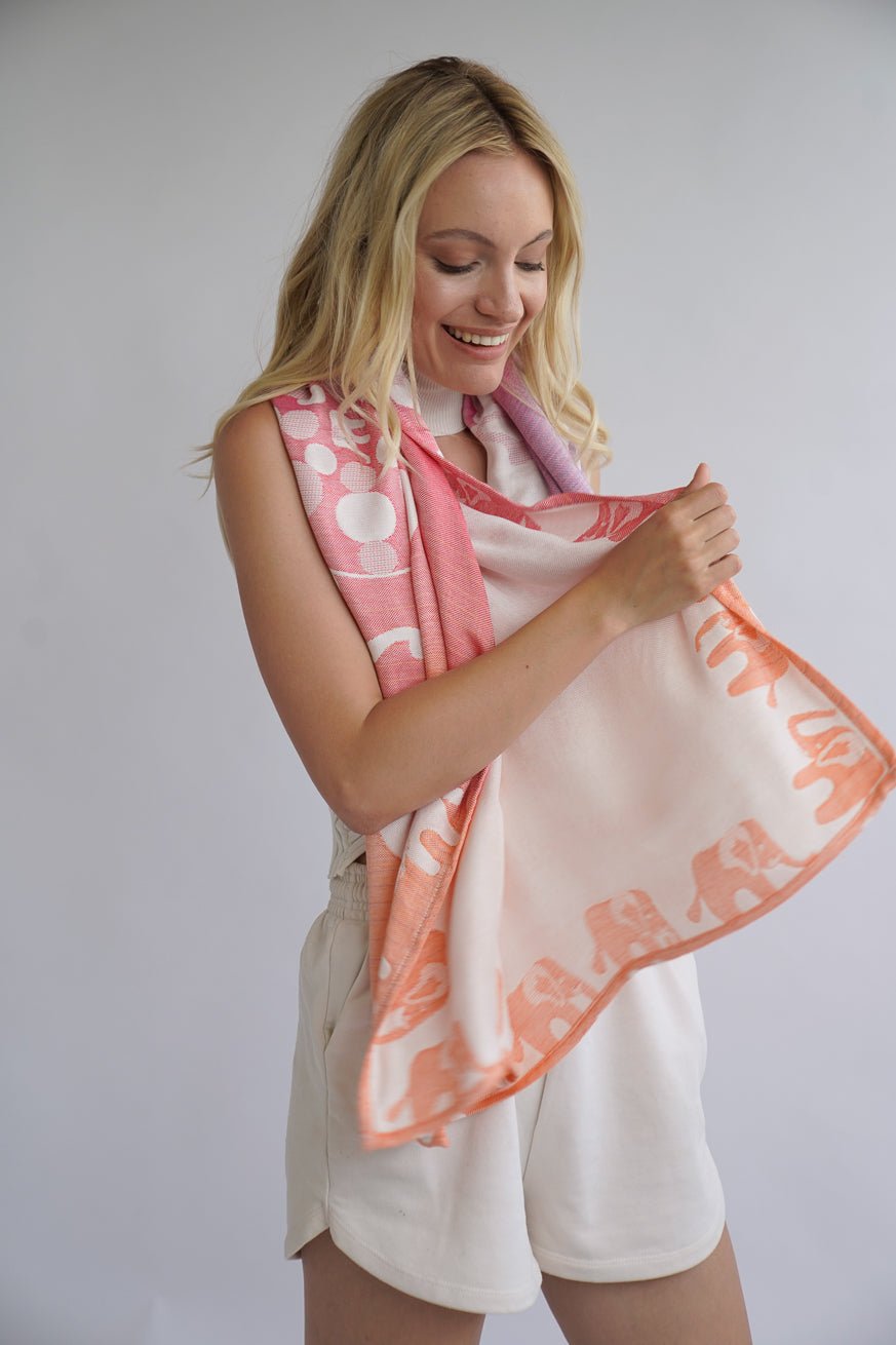 Mysig filt Elephant Parade Ella - KOKADI